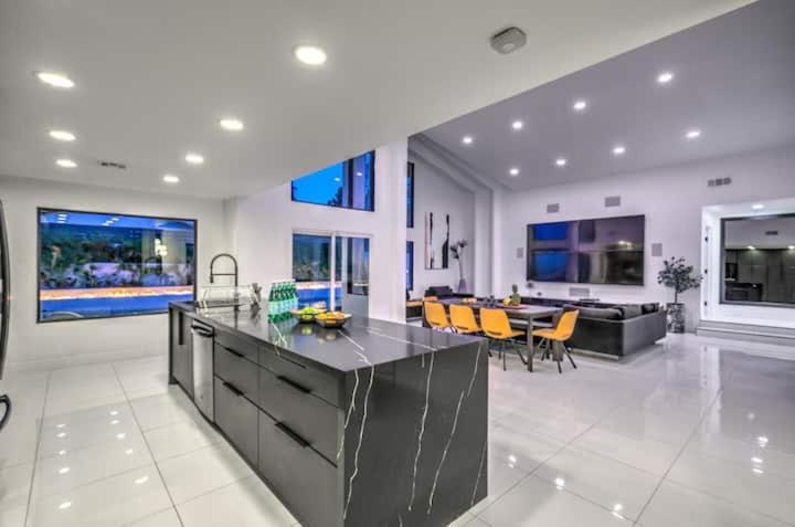 Shining Sun Apartment *