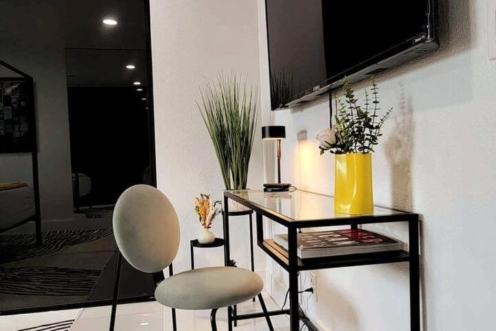 Shining Sun Apartment *