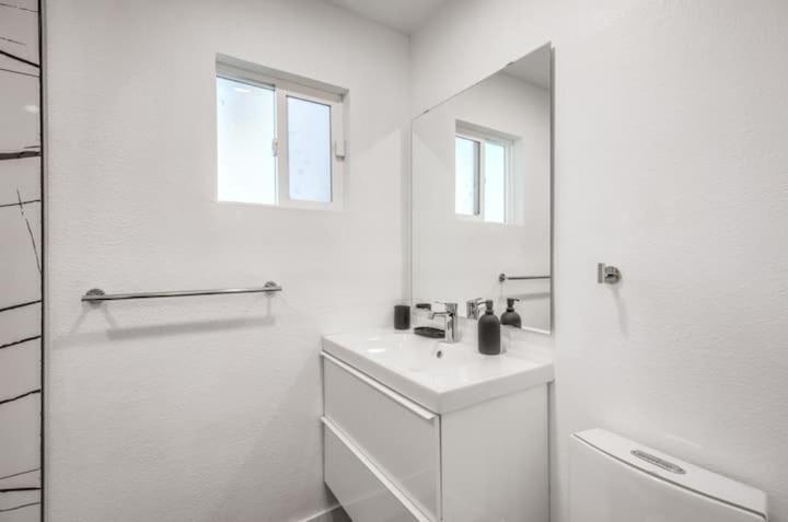 Shining Sun Apartment