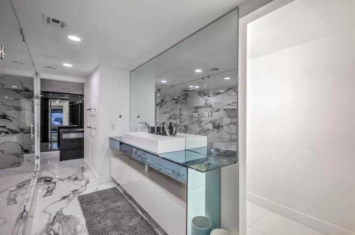 Shining Sun Apartment *
